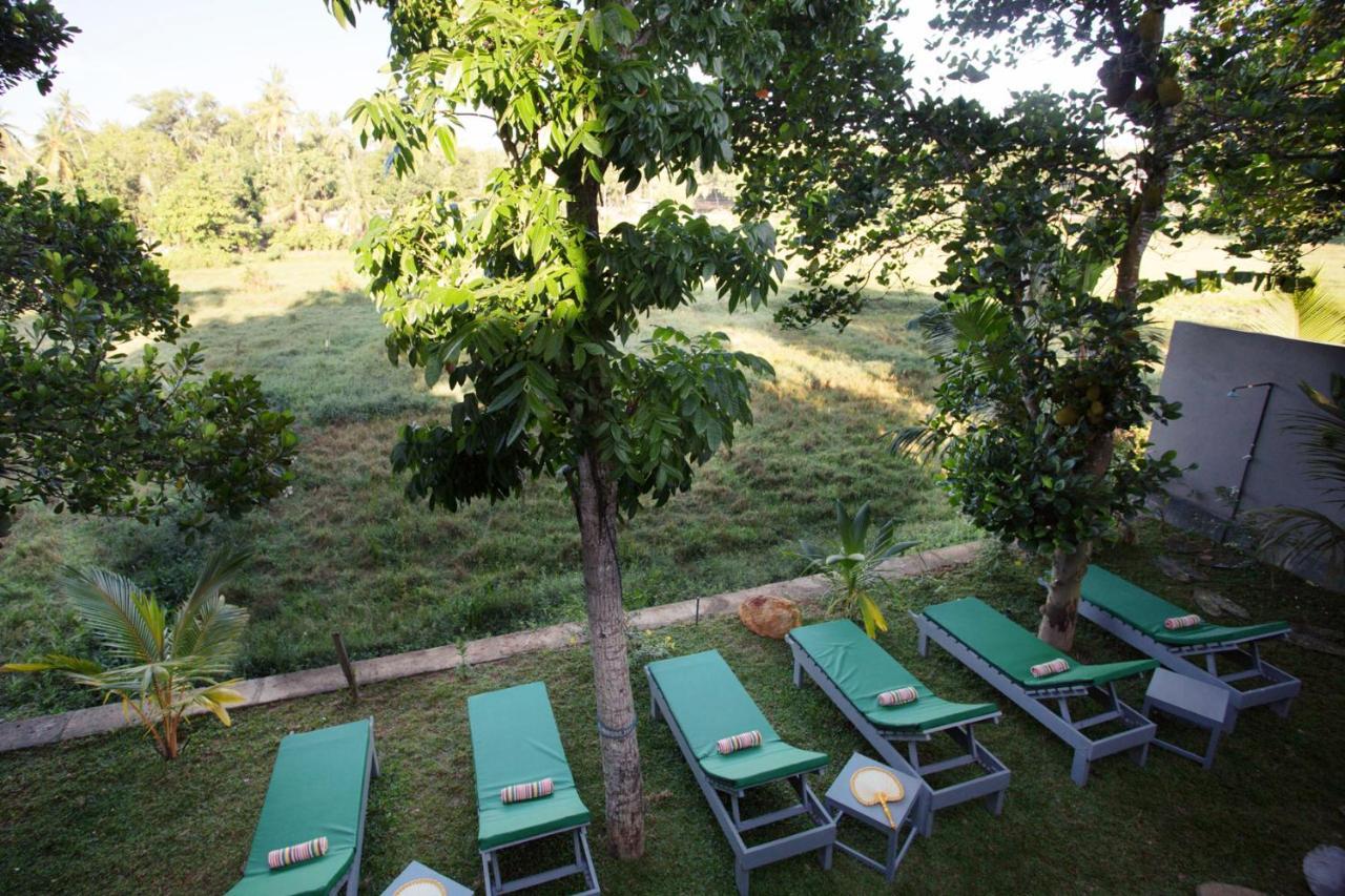 Barefoot Bungalow Hikka Hikkaduwa Exterior foto