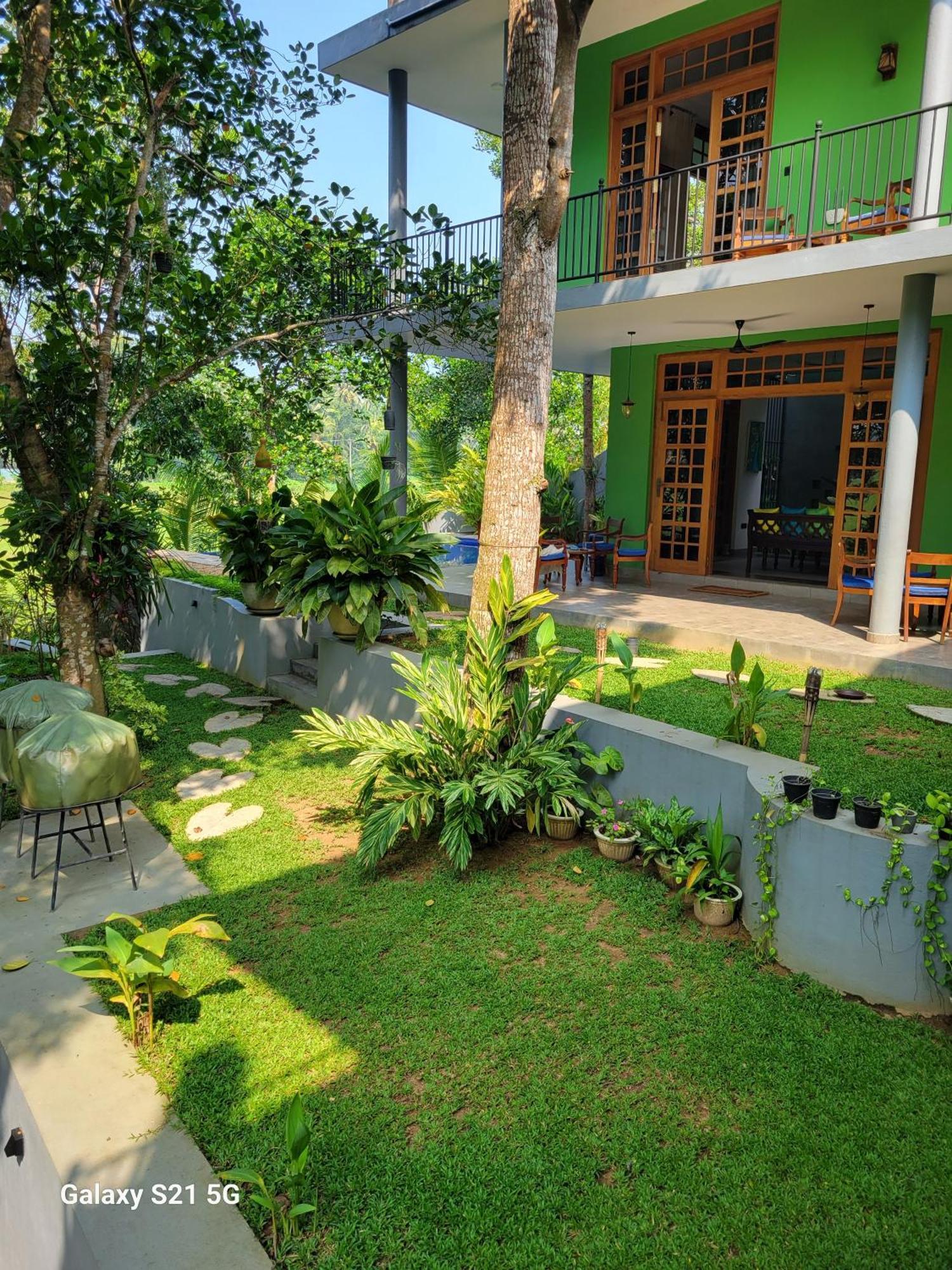 Barefoot Bungalow Hikka Hikkaduwa Exterior foto